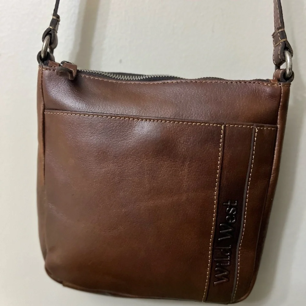 Wild West Classic Brown Leather Messenger Bag. Made in Losangeles